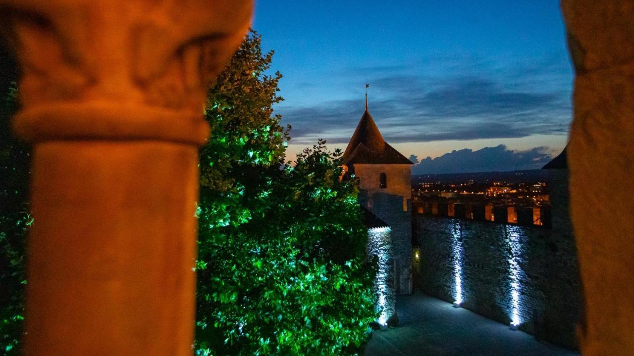 Tout Confort ! Climatisation, Centre-Ville, Parking, Terrasse, Wifi, Netflix Carcassonne Dış mekan fotoğraf